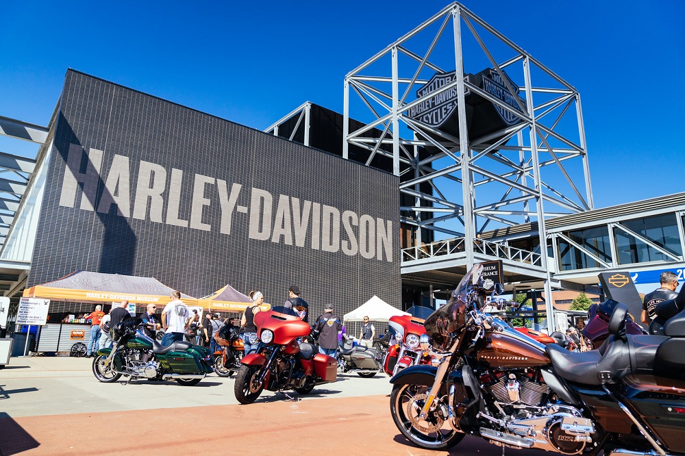 Route 66 H-D VIP 17-Day Milwaukee to Los Angeles Motorcycle Guided Tour